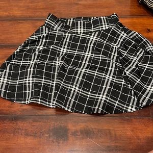 a cute black and white plaid skirt